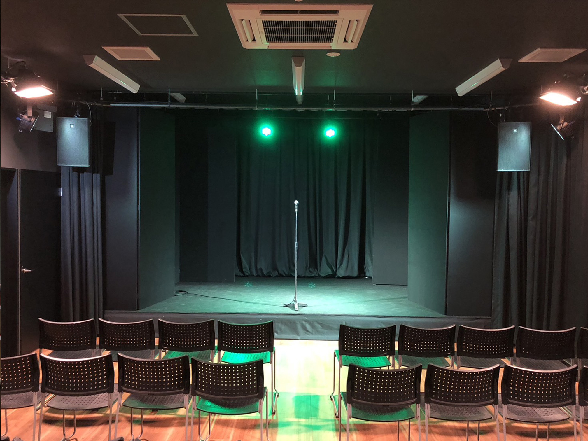 新世界zazaPOCKETS客席